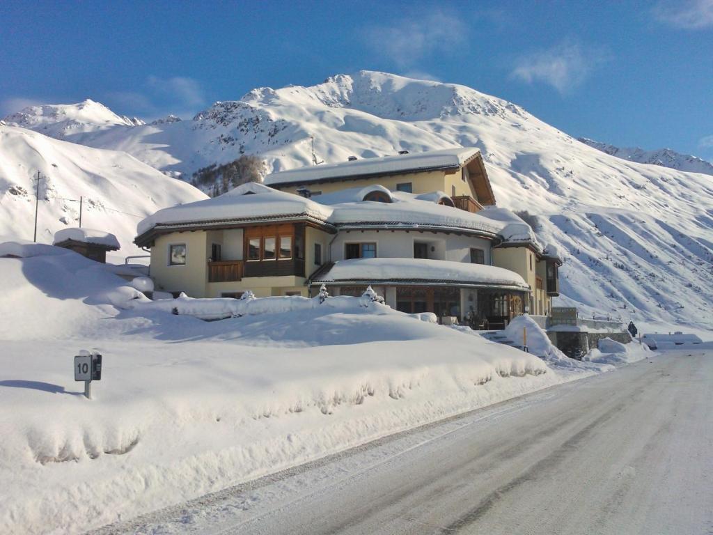 Melago Hotel Alpenjuwel מראה חיצוני תמונה